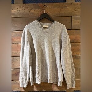 Banana Republic Light Gray V-Neck Sweater